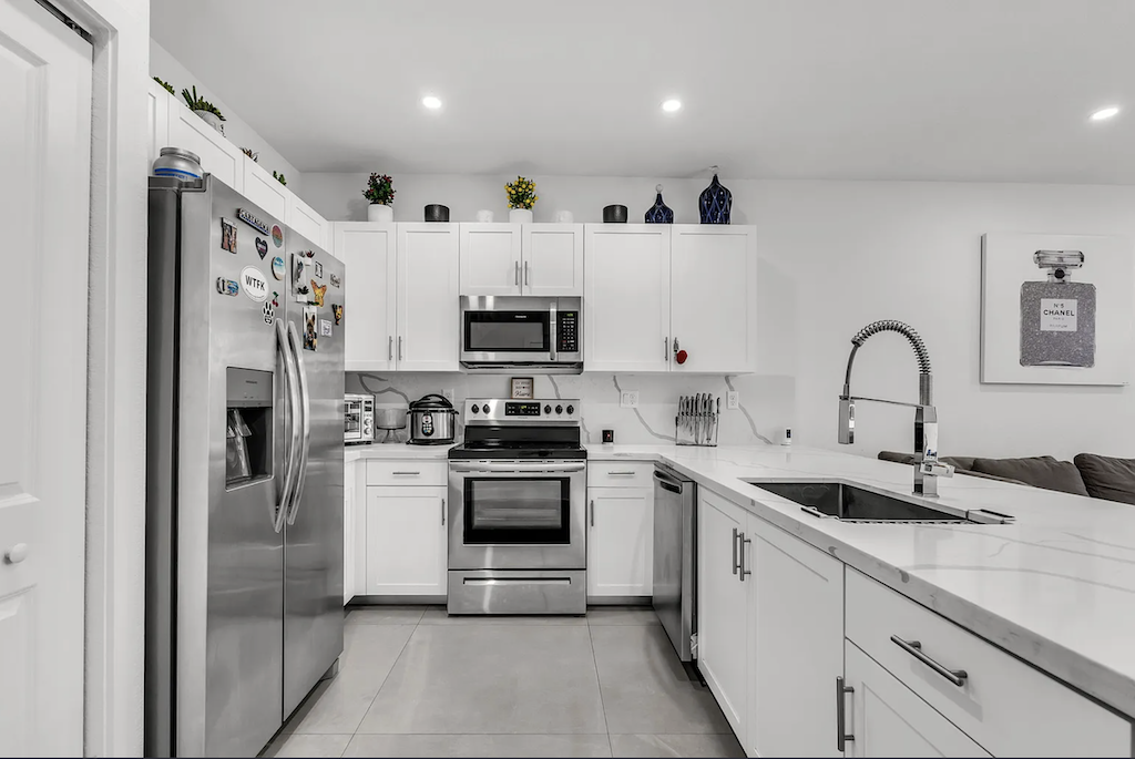 14782 SW 181st Ter, Miami, FL 33187