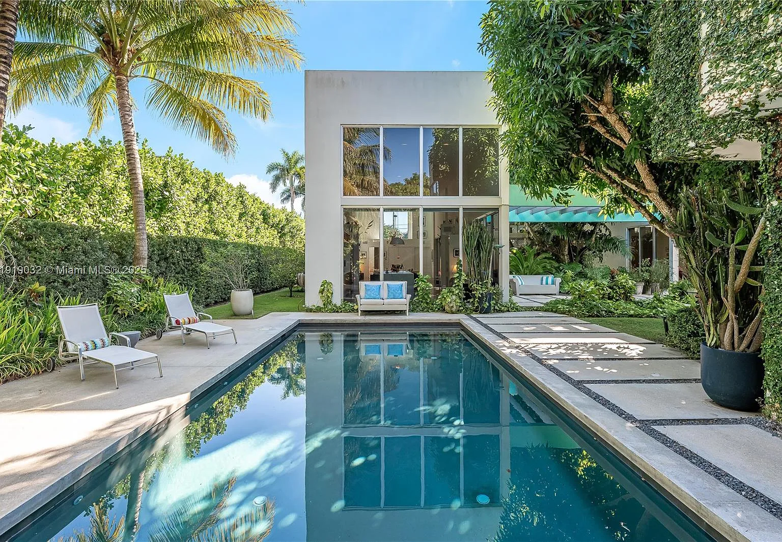 6495 SW 85th St, Miami, FL 33143