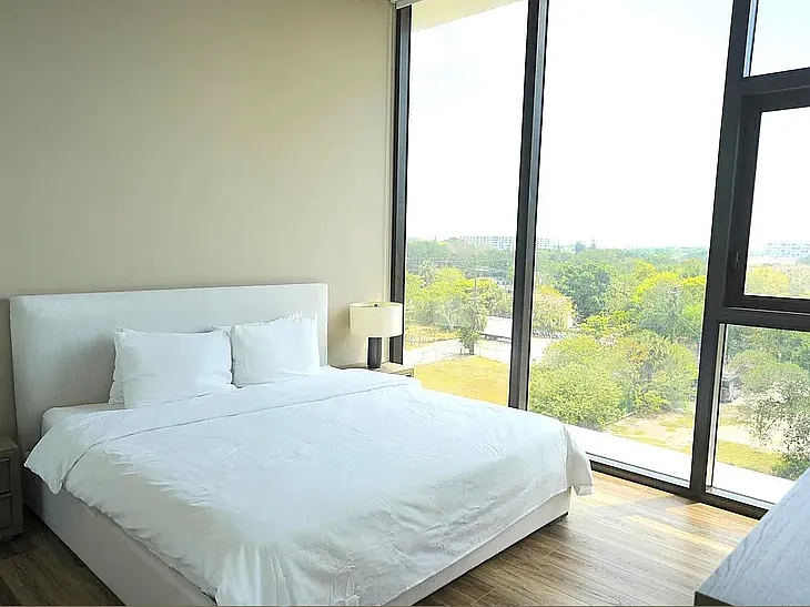 8320 NE 3rd Ave, Miami, FL 33138