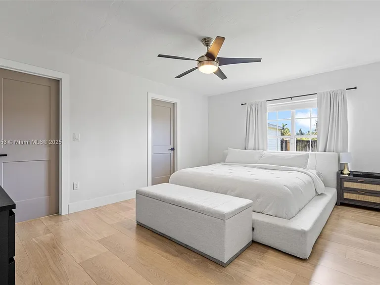 9920 SW 35th Ter, Miami, FL 33165