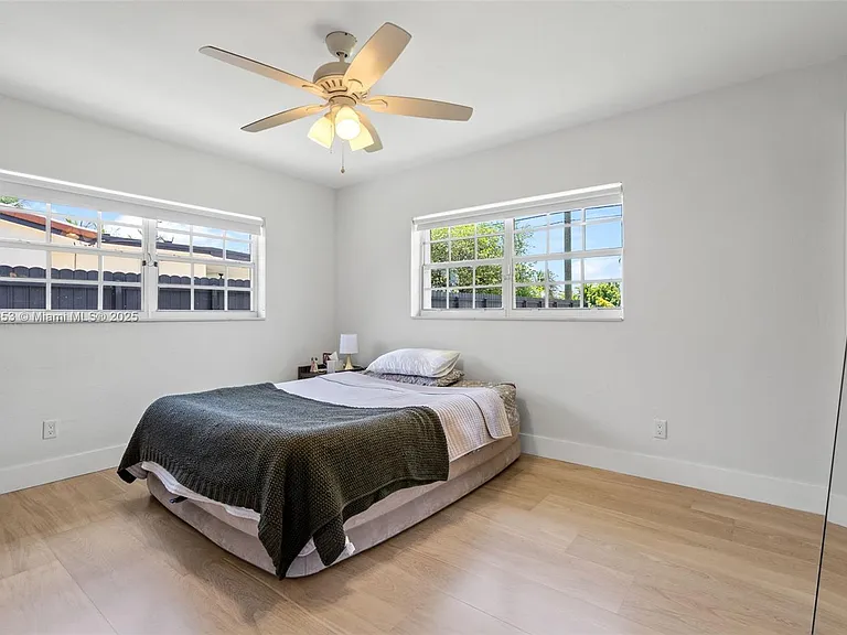 9920 SW 35th Ter, Miami, FL 33165