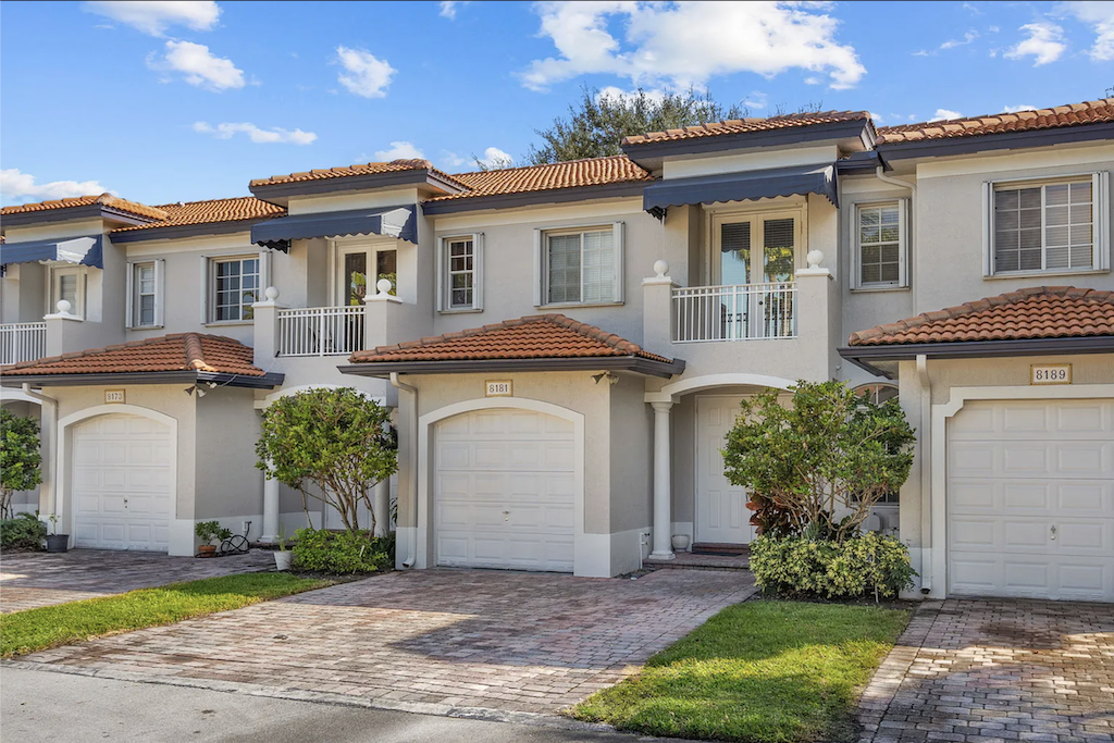 8181 SW 118th Ct, Miami, FL 33183