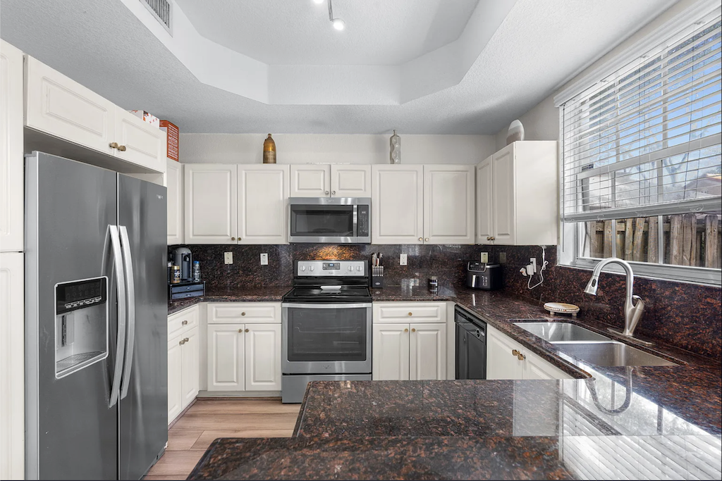 8181 SW 118th Ct, Miami, FL 33183